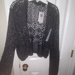 NWT women’s crop black with silver cardigan XL